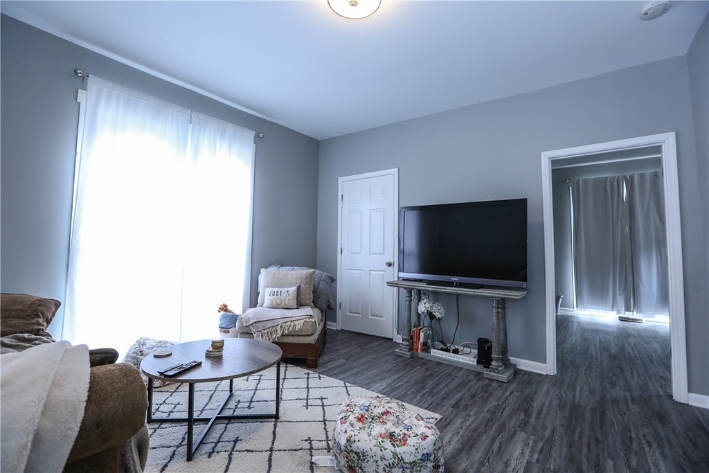 36 Tracy Street - Photo 11