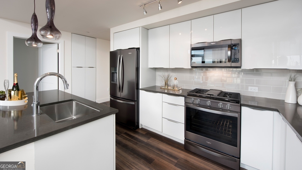 1400 W Peachtree Street - Photo 0