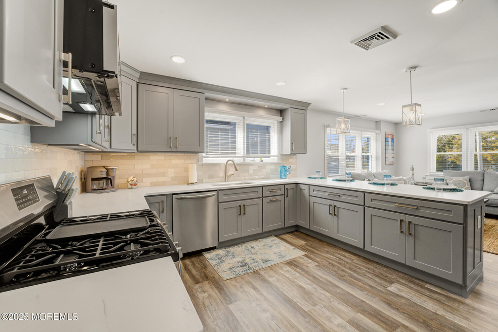 307 Asbury Avenue - Photo 8
