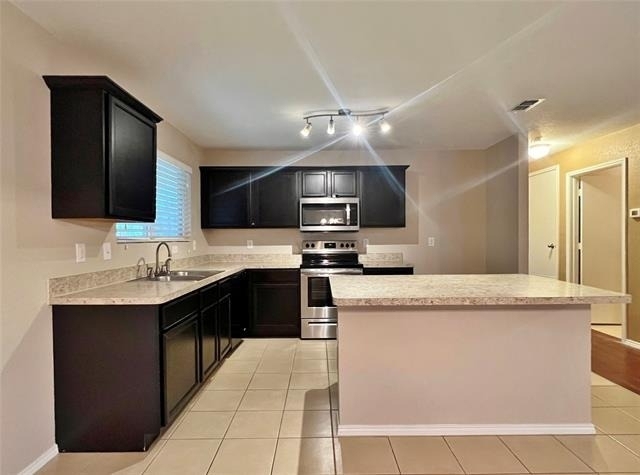 9925 Amaryllis Lane - Photo 6
