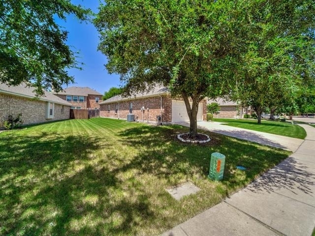 8162 Robertson Drive - Photo 2