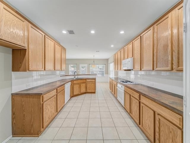 8162 Robertson Drive - Photo 6