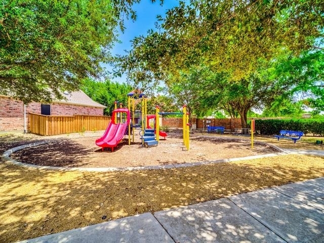 8162 Robertson Drive - Photo 34