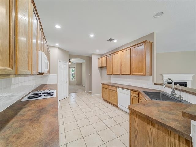 8162 Robertson Drive - Photo 10