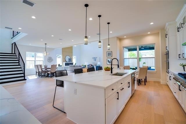 3611 S Versailles Avenue - Photo 7