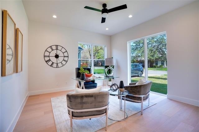 3611 S Versailles Avenue - Photo 3