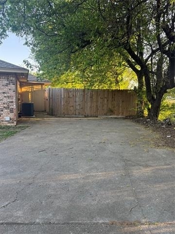 500 Renee Drive - Photo 2