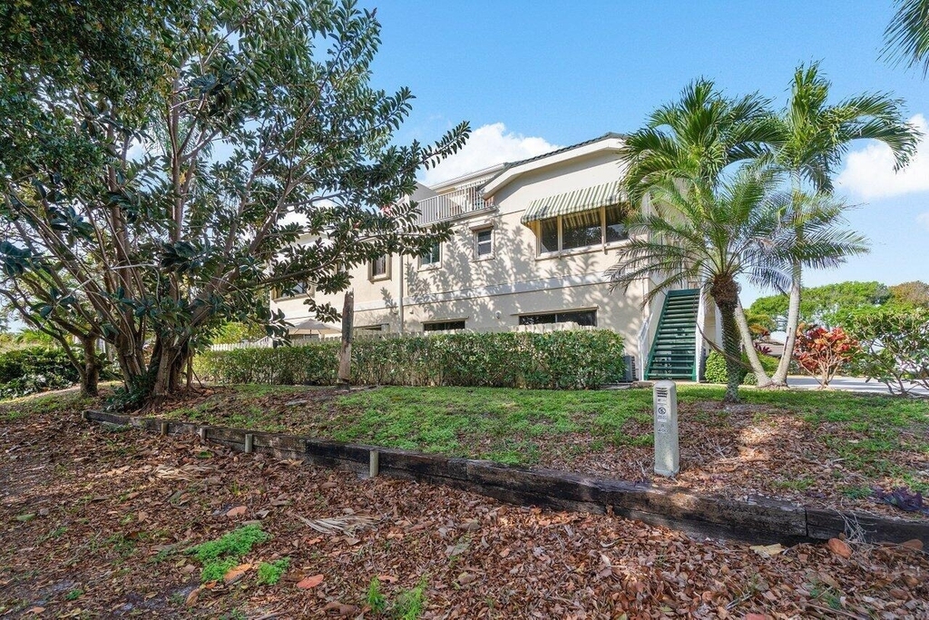 820 Bella Vista Court S - Photo 26
