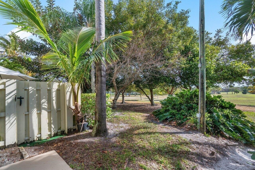 820 Bella Vista Court S - Photo 24