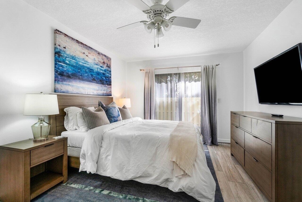 820 Bella Vista Court S - Photo 19
