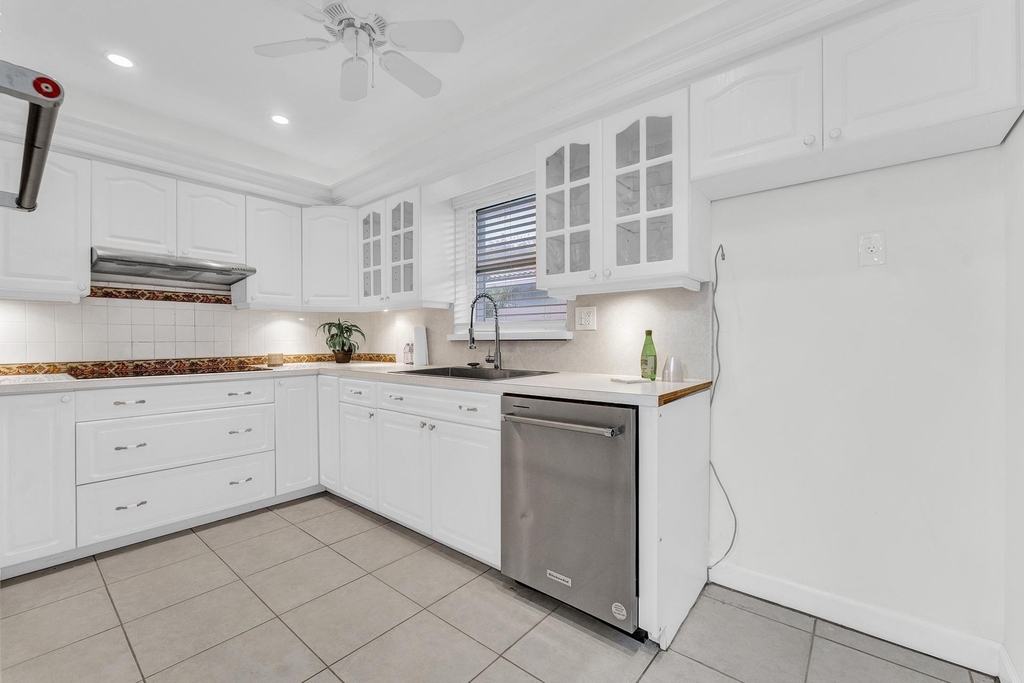 5921 Ne 15th Avenue - Photo 3