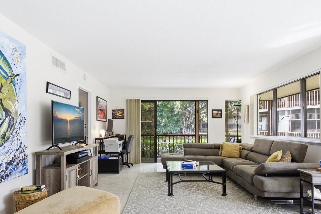 137 Brackenwood Road - Photo 8