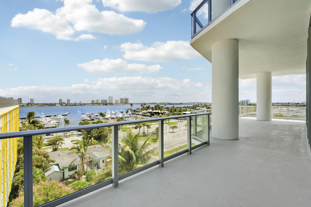 220 Lake Shore Drive - Photo 76