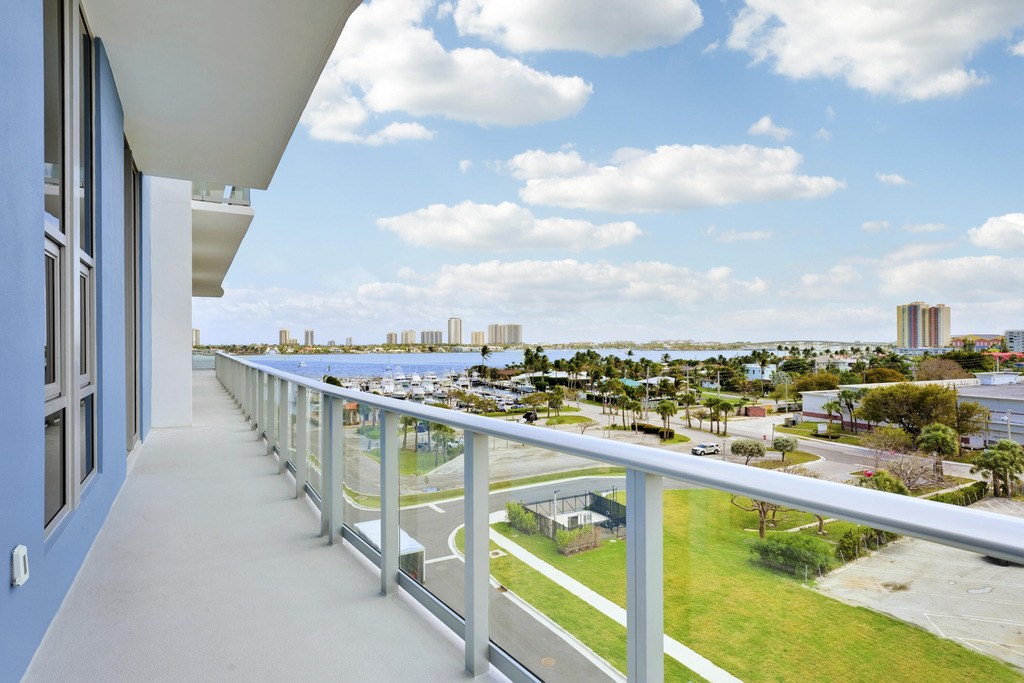 220 Lake Shore Drive - Photo 72