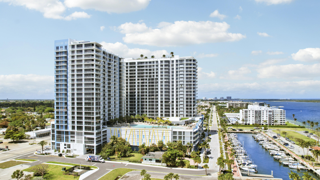 220 Lake Shore Drive - Photo 35
