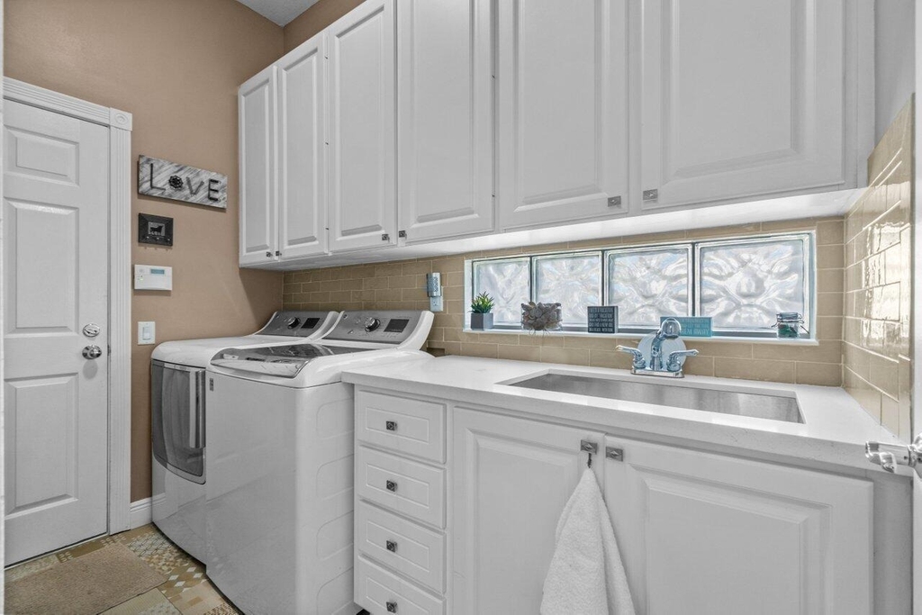 8222 Dominica Place - Photo 31
