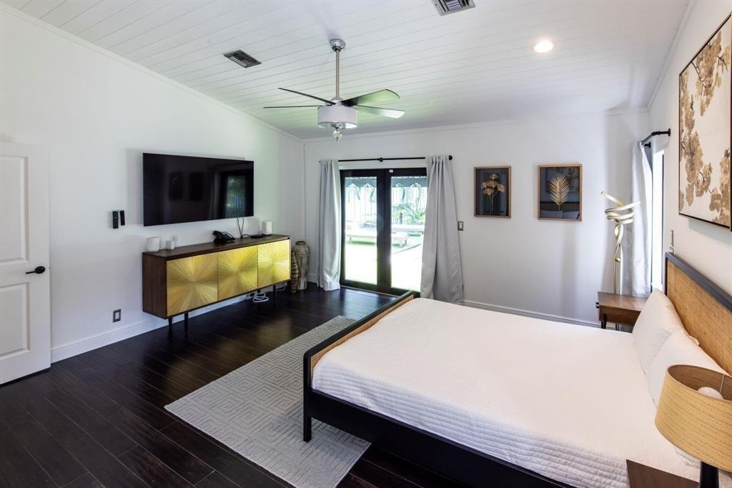 222 N Tradewinds Avenue - Photo 34