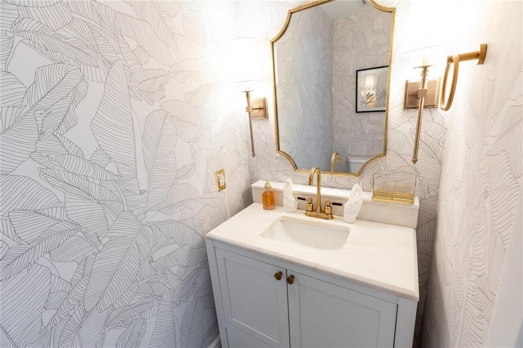222 N Tradewinds Avenue - Photo 30