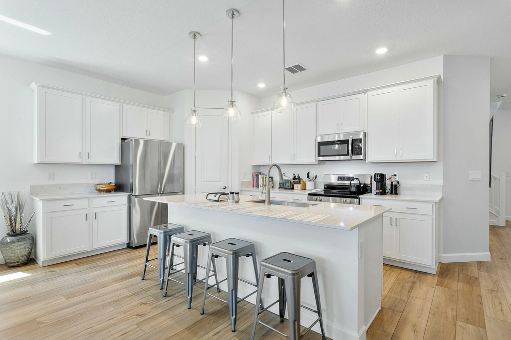 13404 Brotherhood Way - Photo 9