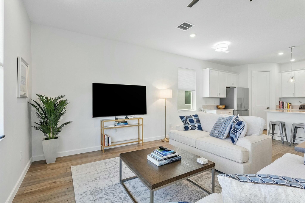 13404 Brotherhood Way - Photo 2