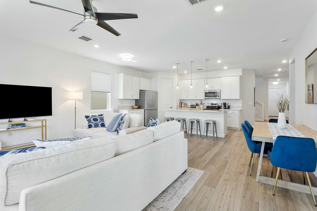 13404 Brotherhood Way - Photo 4