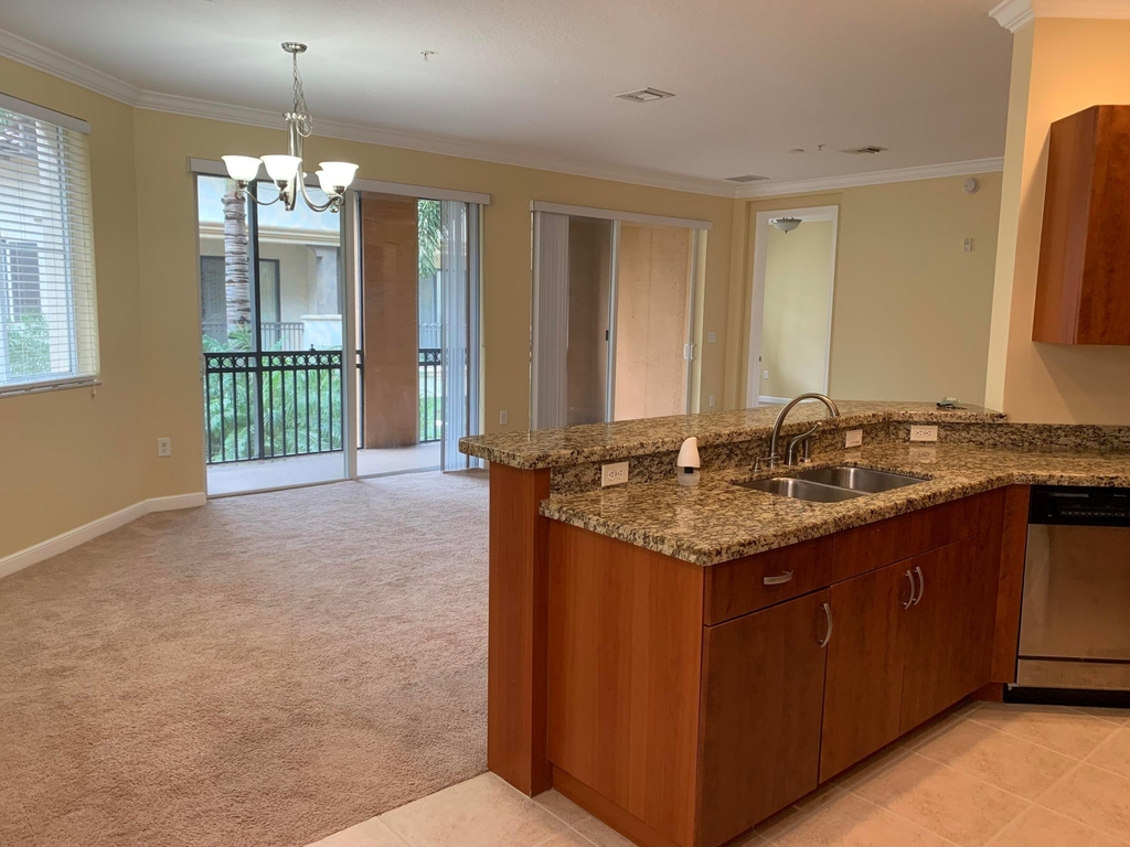 3055 Nw 126th Avenue - Photo 6