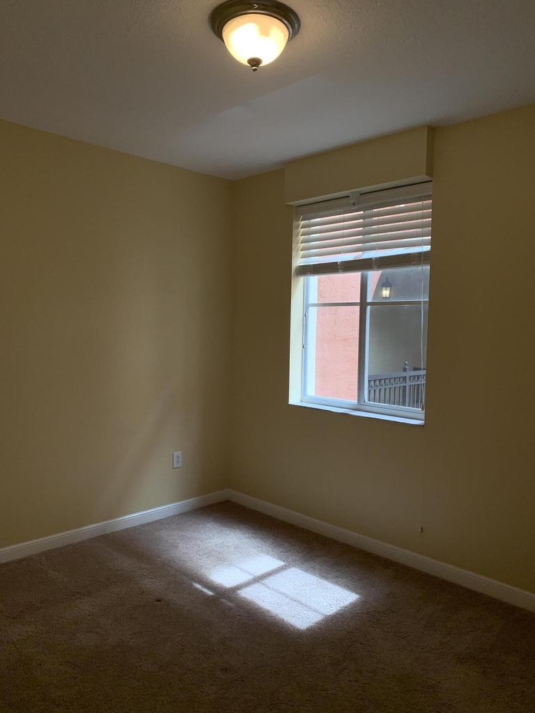 3055 Nw 126th Avenue - Photo 10