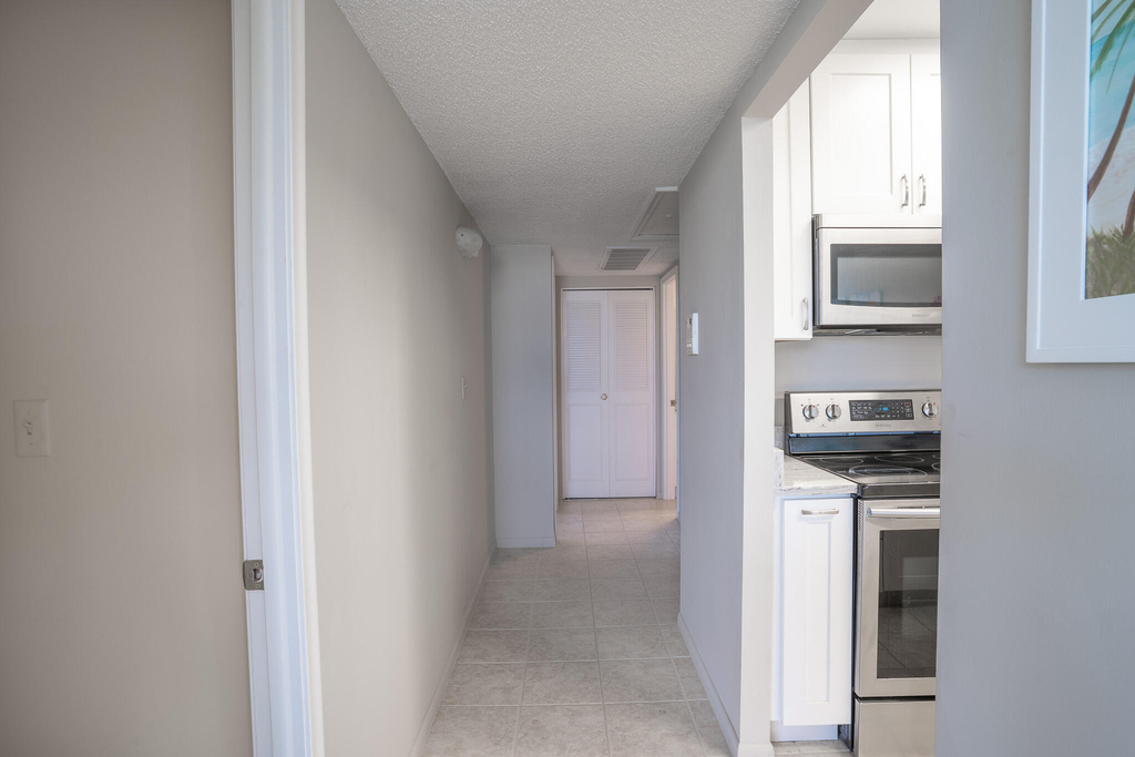 250 Ne 20th Street - Photo 4