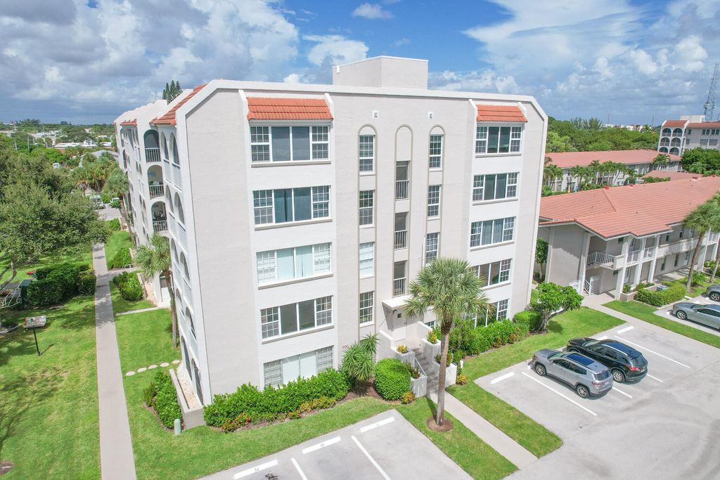 250 Ne 20th Street - Photo 20