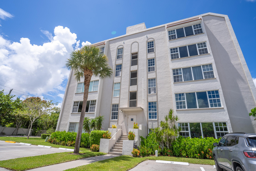250 Ne 20th Street - Photo 14