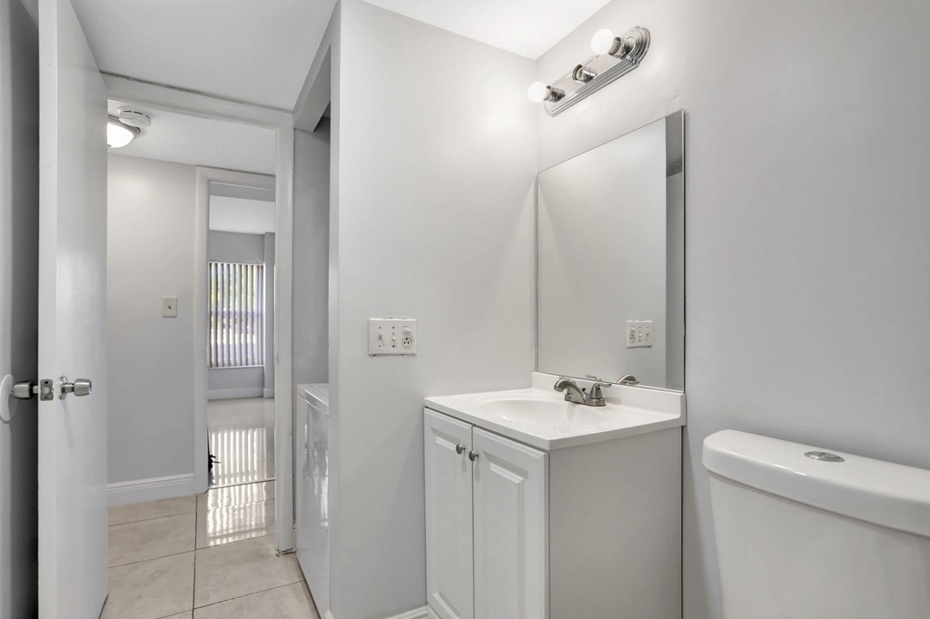 4156 Inverrary Drive - Photo 16