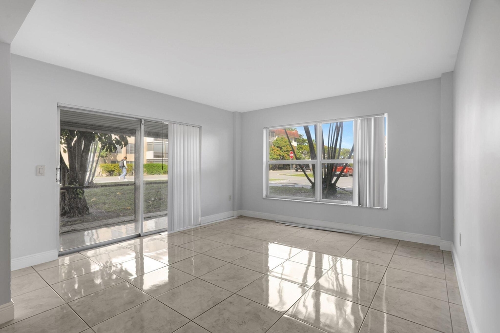 4156 Inverrary Drive - Photo 9