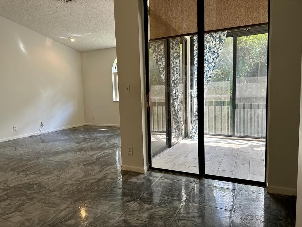 5438 Verona Drive - Photo 2