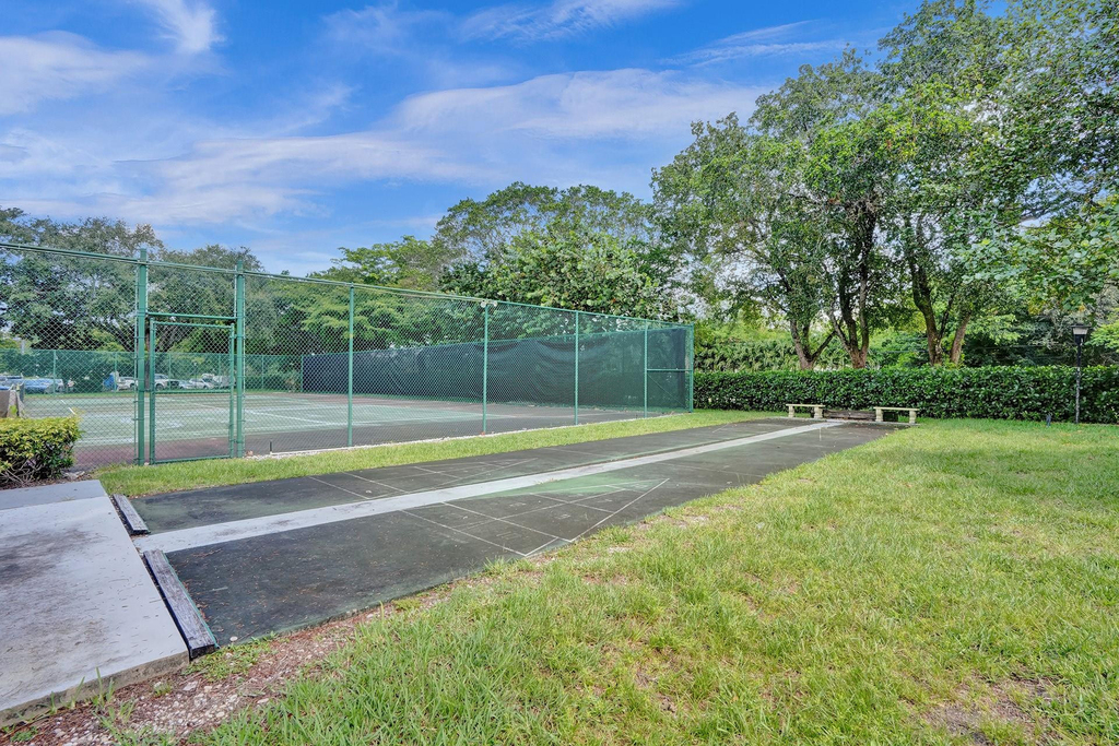 5860 Nw 44th Street - Photo 44