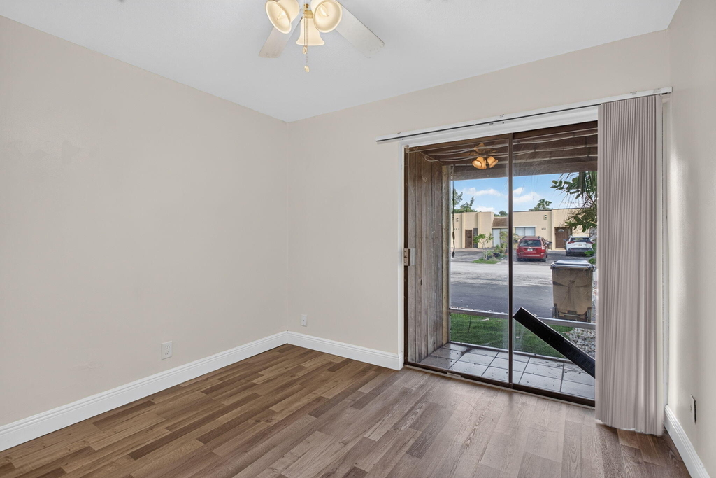 220 Nw 43rd Court - Photo 14