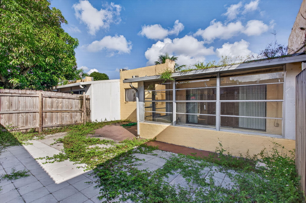 220 Nw 43rd Court - Photo 30