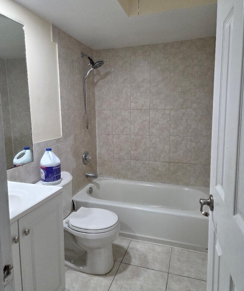 220 Nw 43rd Court - Photo 3