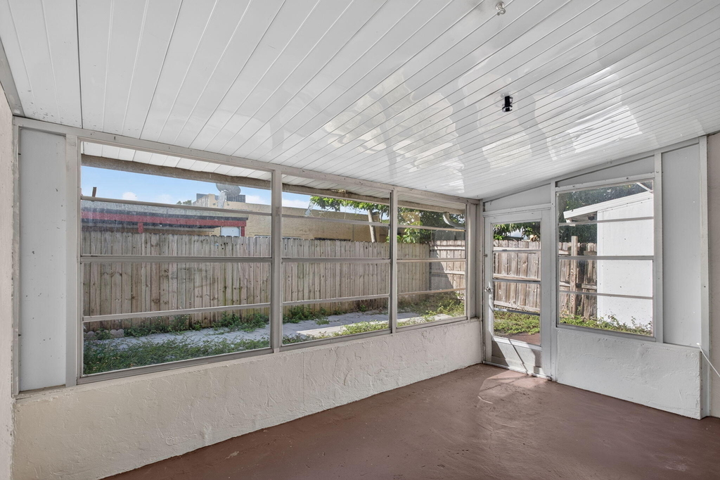220 Nw 43rd Court - Photo 26