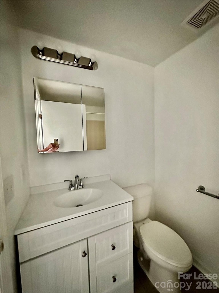 1645 Arlyn Circle - Photo 15
