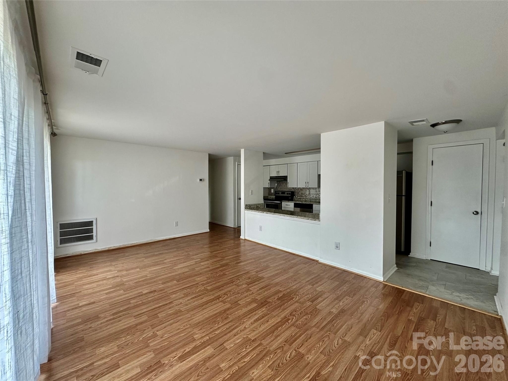 1645 Arlyn Circle - Photo 10
