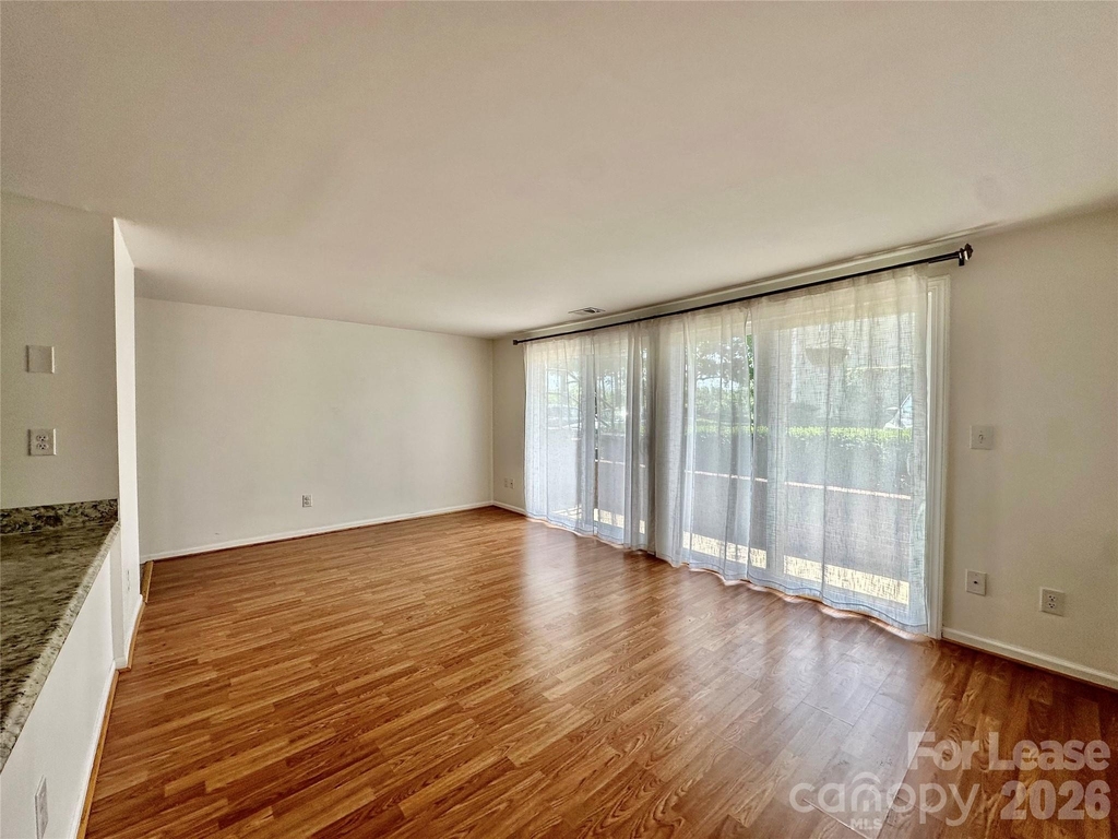 1645 Arlyn Circle - Photo 9