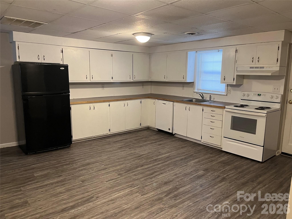 451 Montgomery Avenue - Photo 4