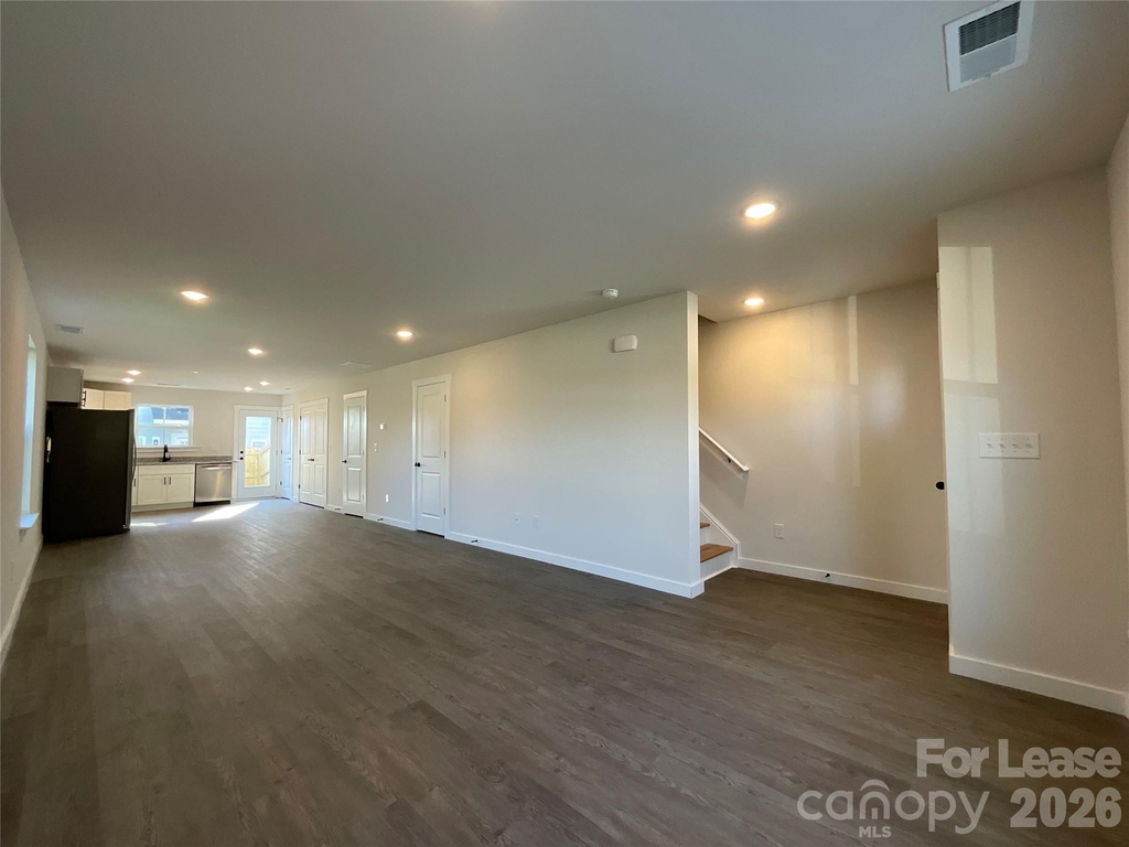 130 18th Street Place Nw - Photo 1