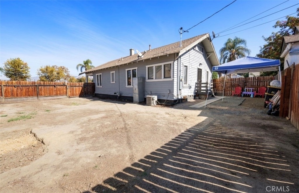 529 E Latham Avenue - Photo 14