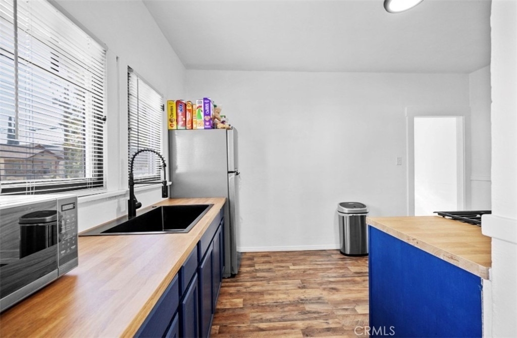529 E Latham Avenue - Photo 10