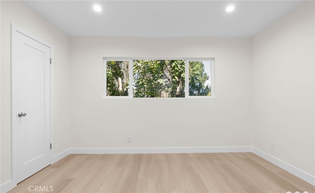 7961 Willis Avenue - Photo 10
