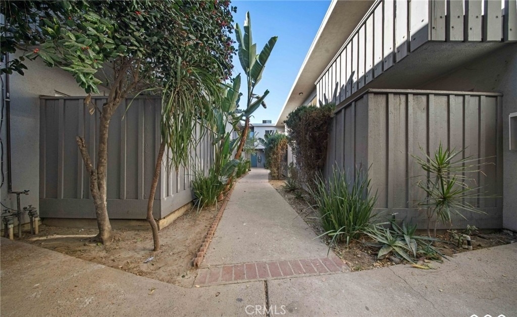 7961 Willis Avenue - Photo 16