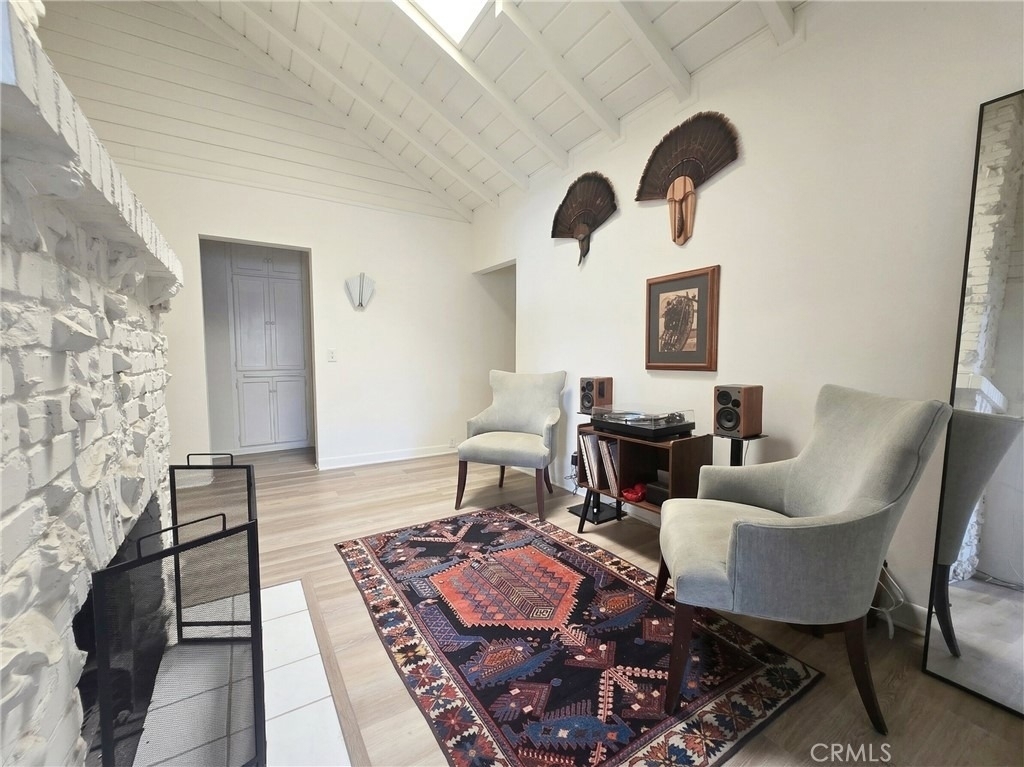 4332 Sunnyslope Avenue - Photo 5