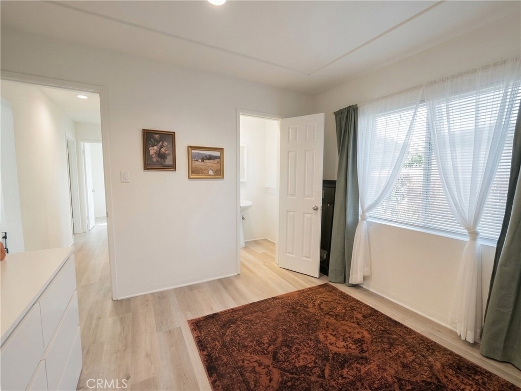 4332 Sunnyslope Avenue - Photo 13