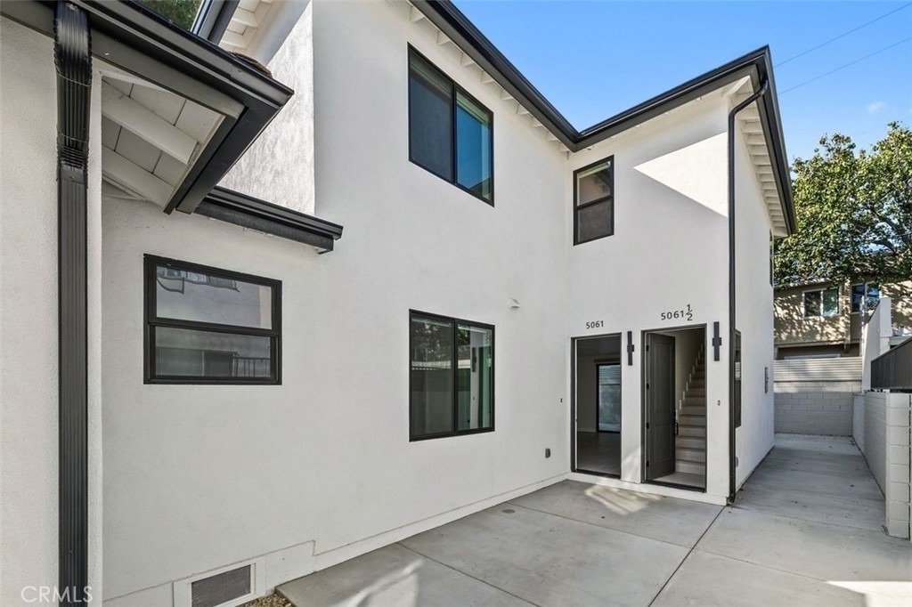 5061 1/2 Cartwright - Photo 10